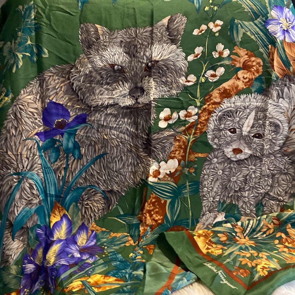 Salvatore Ferragamo Forrest animal print with green tones 🥰